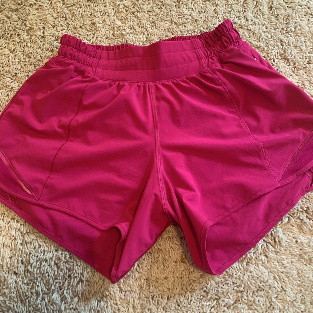 Lululemon hotty hot